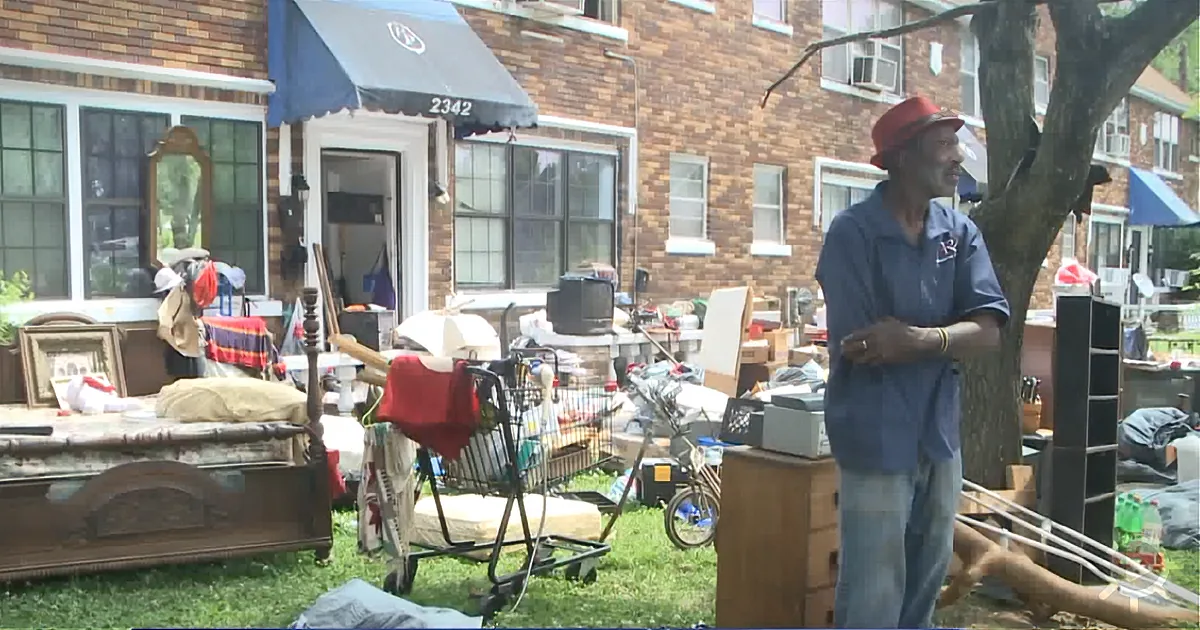 An Older Man Gets Evicted With 20 Adopted Strays, Then Reporters Discover Who He Is!