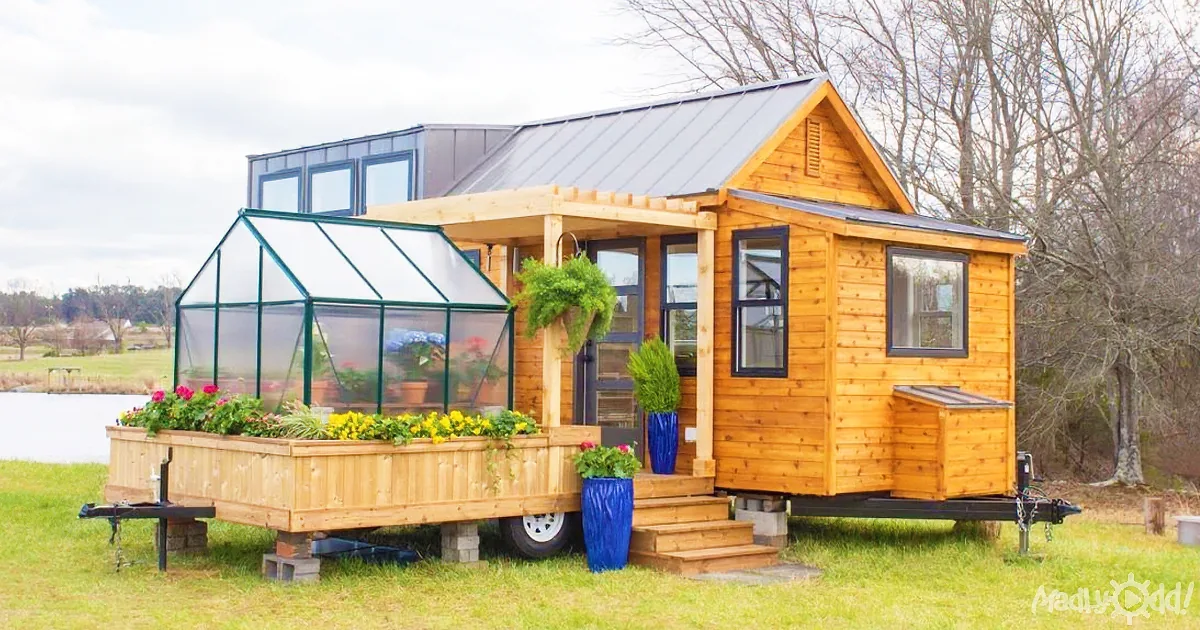This Tiny House on Wheels Looks Small on the Outside but It''s Awesome on the Inside!