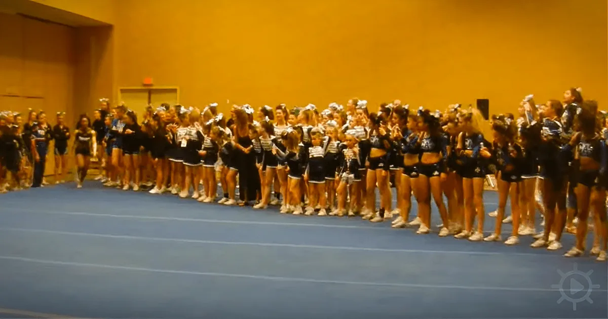 Cheerleaders Amazing Floor Routine Will Leave You Breathless, 10-Milllion Views Already