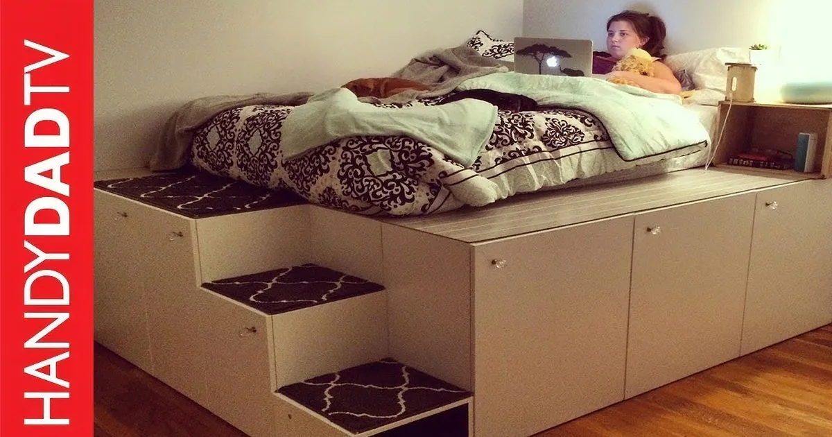 Amazing Platform Bed Made With Kitchen Cabinets, Helps People to Save Space.