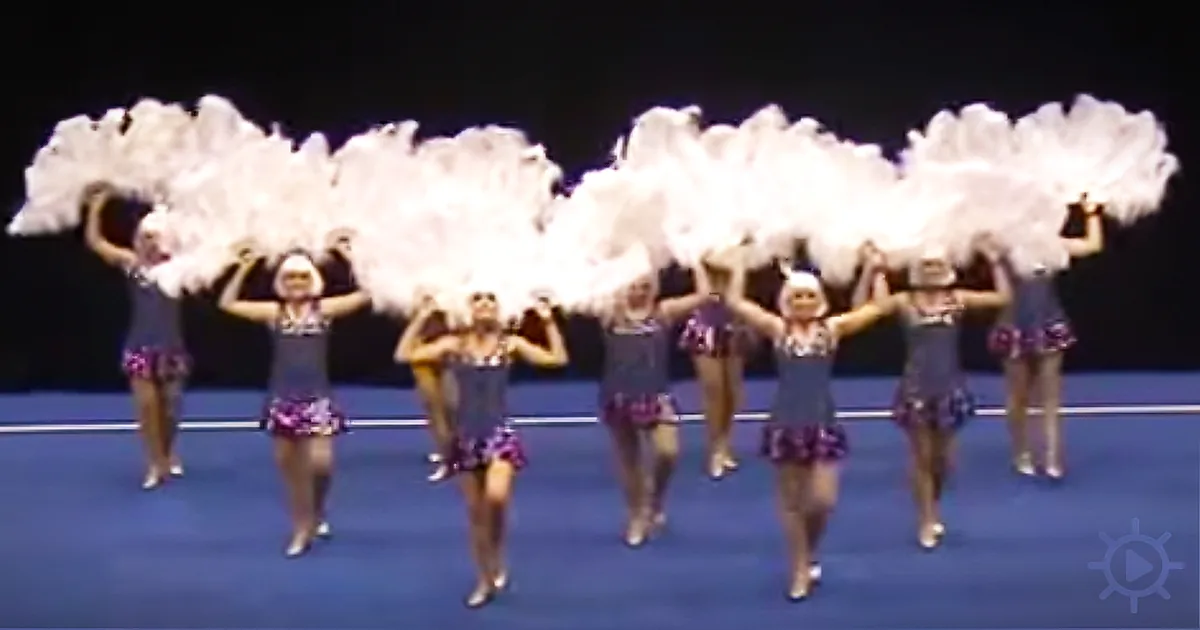 A Burlesque-Themed Dance Routine With the Perfect Prop Leaves the Audience Cheering!