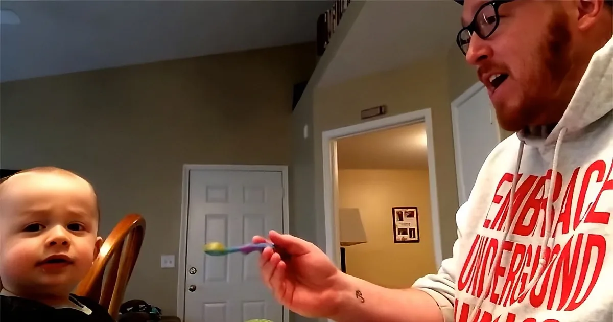 Mom Can''t Make Her Baby Eat Green Beans, but Dad Has a Trick... You Won''t Believe It!