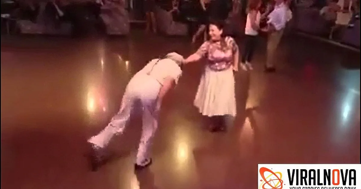 The Crowd Goes Wild as Soon as This Senior Couple Breaks Into Dance on the Floor