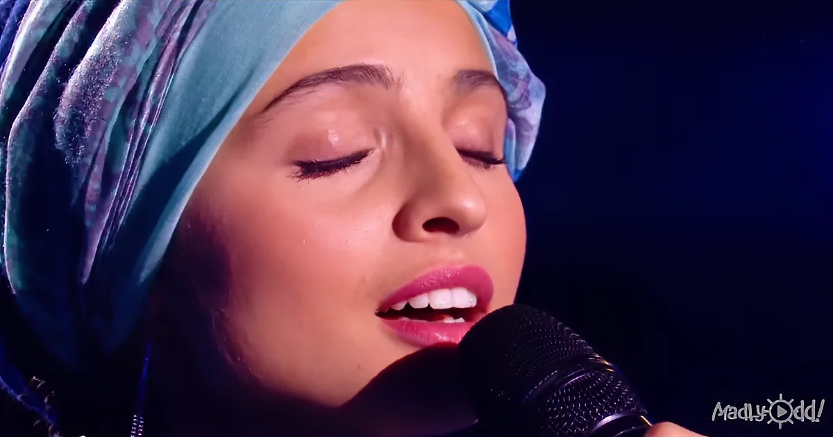 Young Woman Sings ''Hallelujah'' but Adds Twist That Has Judges Hanging on Every Note