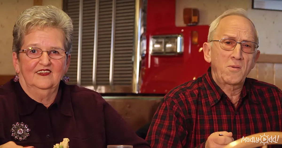 A Man Struggles to Say, 'Baked in a Buttery, Flaky Crust.' His Attempt Has the Internet LOL