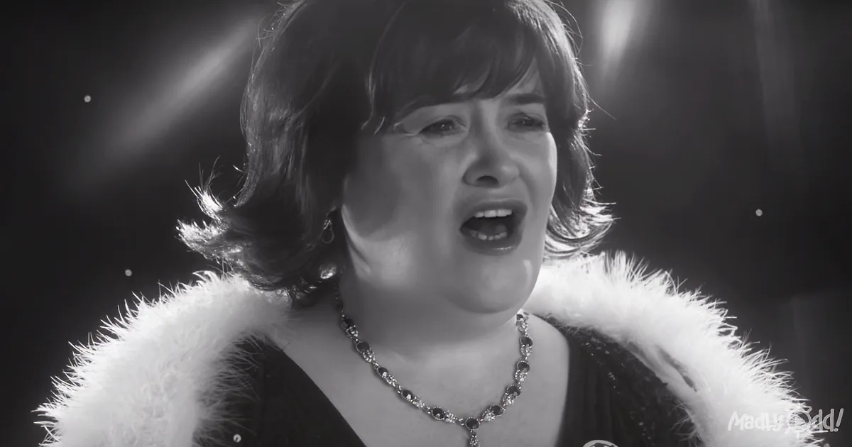 Susan Boyle and Elvis Give Us This Breathtaking Performance With Their Duet of ''O Come All Ye Faithful''.