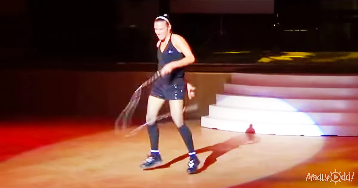 A Woman Marvels the Audience With Her 'Playground' Dance and Jump Rope Routine
