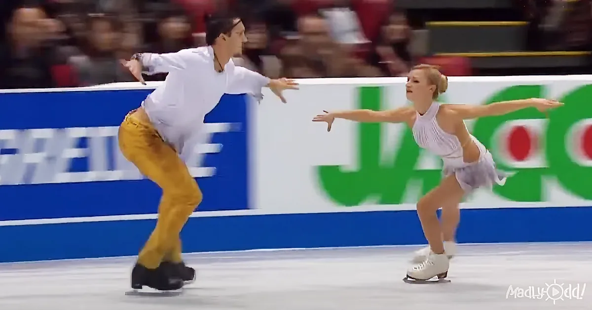 Figure Skaters Perform Amazing Trick That Leaves the Crowd in Tears