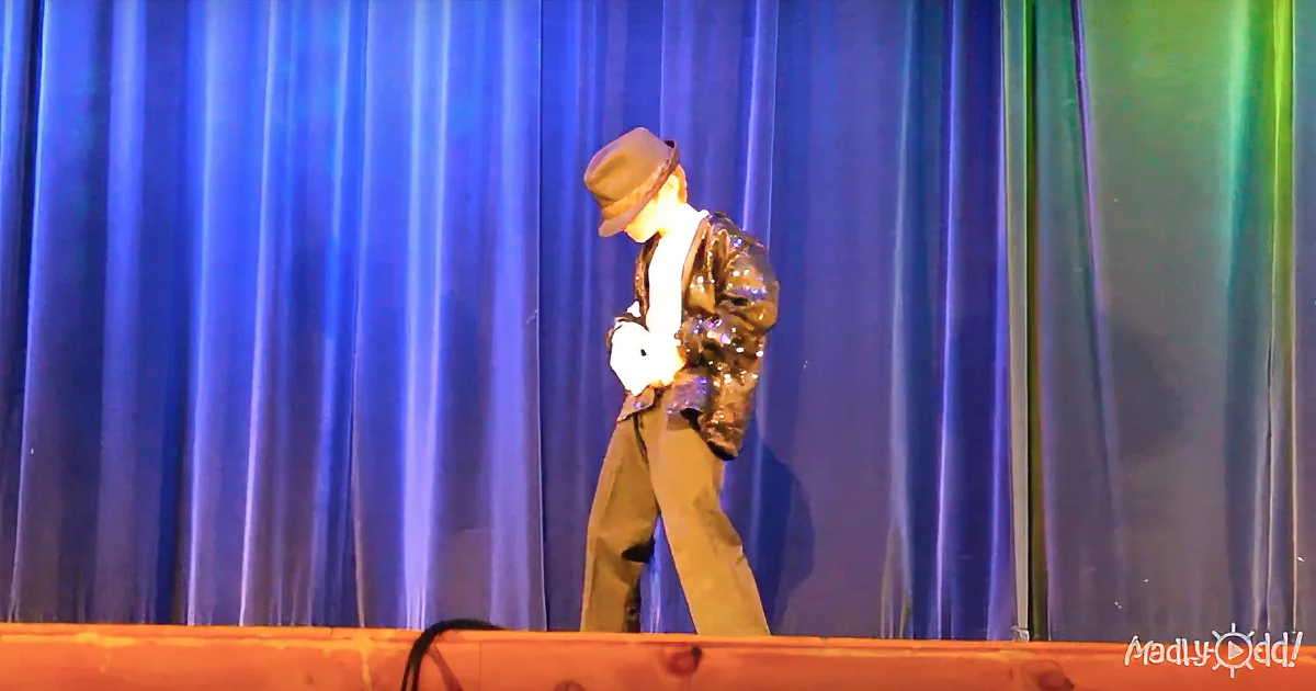 9 Year-Old Walks on Stage, Then ''Billie Jean'' Starts and Everyone Claps and Cheers