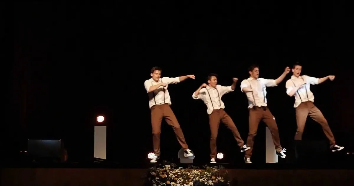New Evolution of Dance: Teentitancrew Perform at Their Prom in Germany