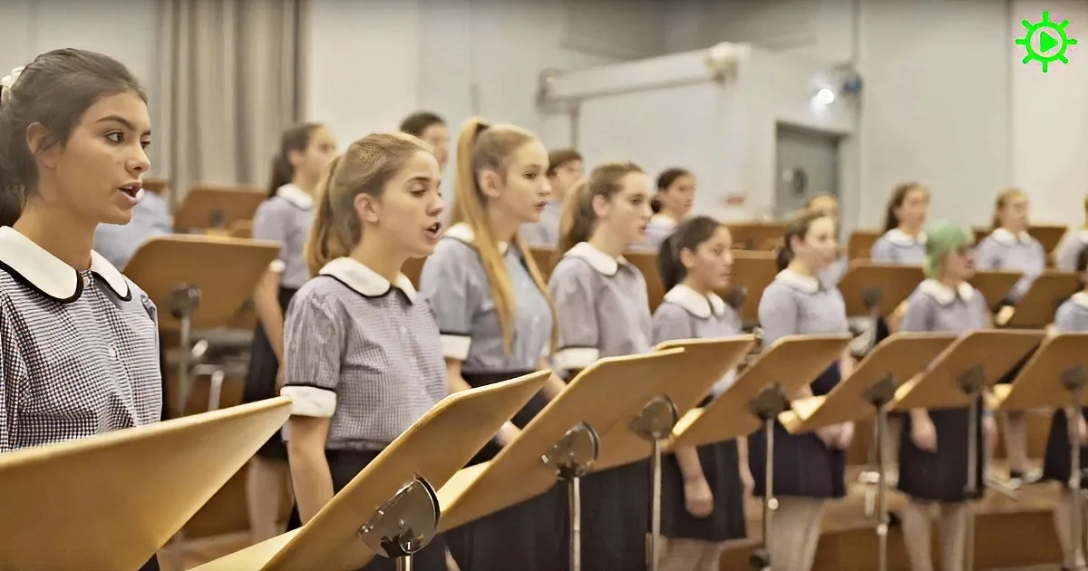 Youth Choir Sings Beloved Andrea Bocelli Classic... and It''s Spine Tingling