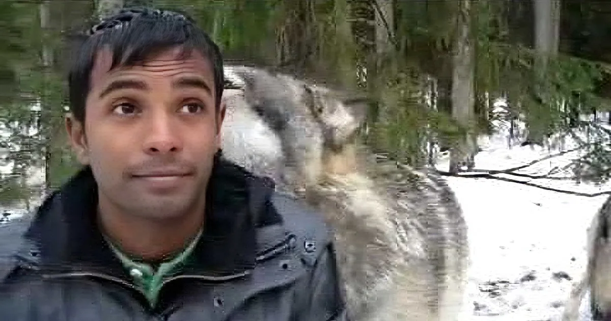 Bold Man Meets Wolves on Their Turf -- They Think He''s the Greatest