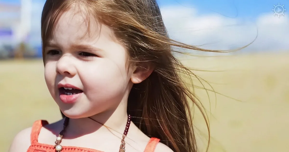4-Year-Old Sings Disney at the Beach, Internet Rewards Her With 27 Million Views