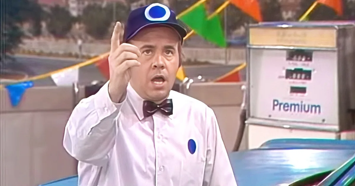 Tim Conway Starts Singing ''The Blue Ball'' Song and It''s Just as Funny as You''d Expect!