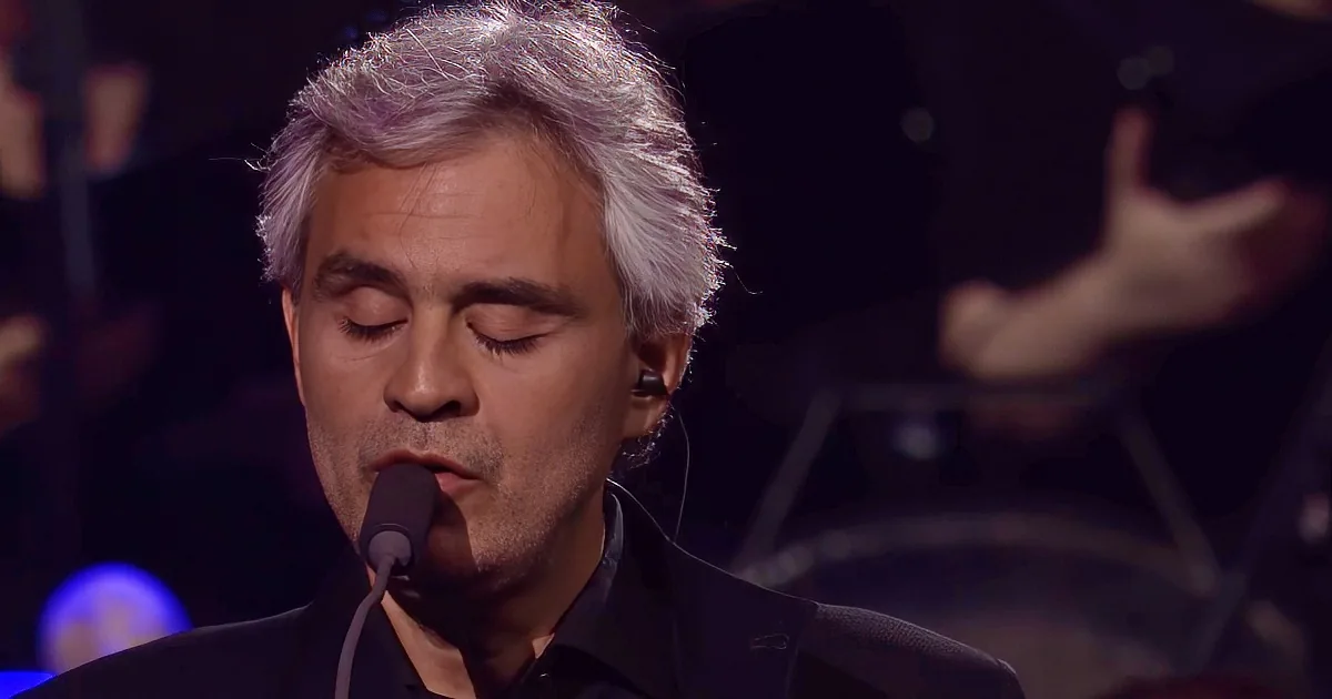 Andrea Bocelli Stuns the Audience With His ''Amazing Grace''