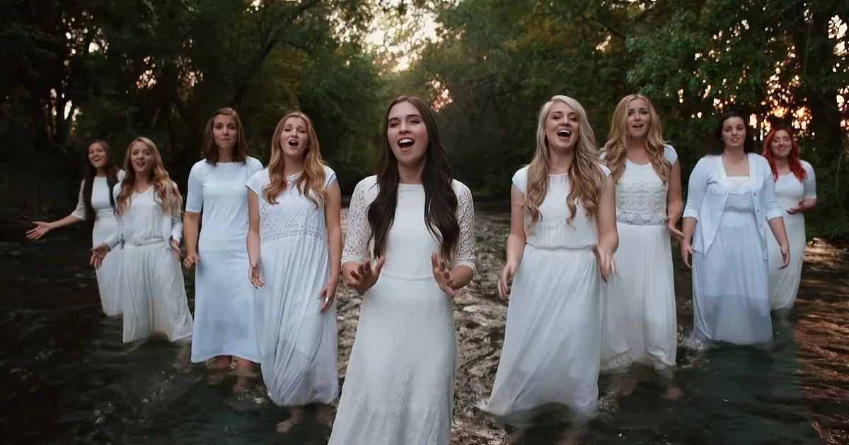 9 Young Women Sing Beautiful Rendition of ''Amazing Grace'' to Soul-Stirring Perfection