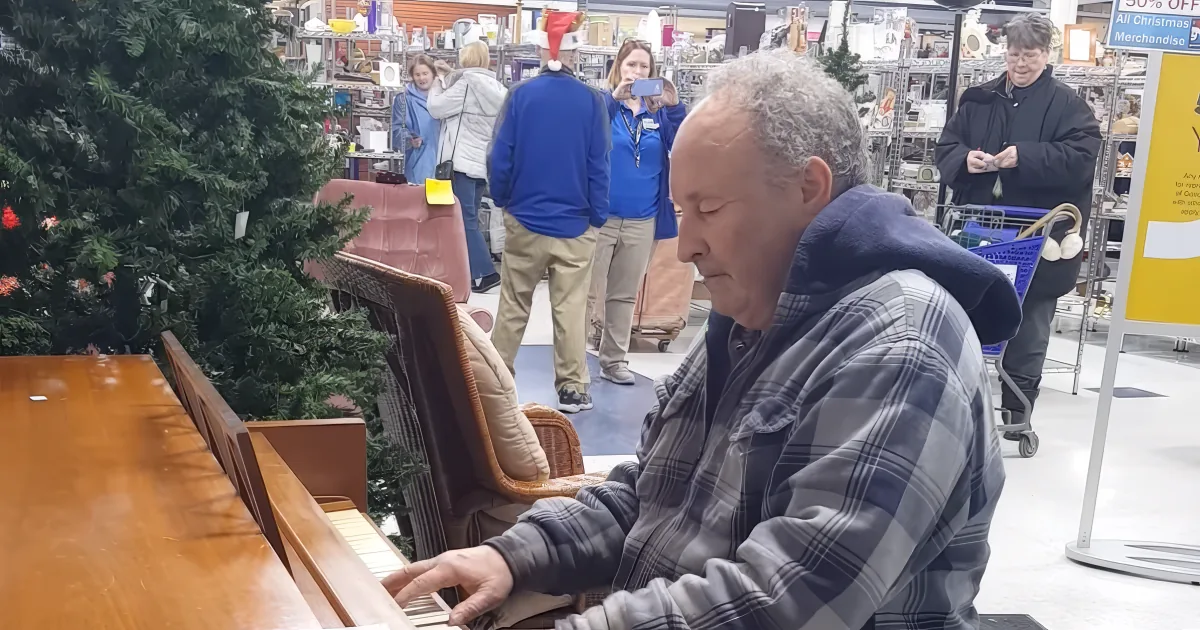 Goodwill Piano Player