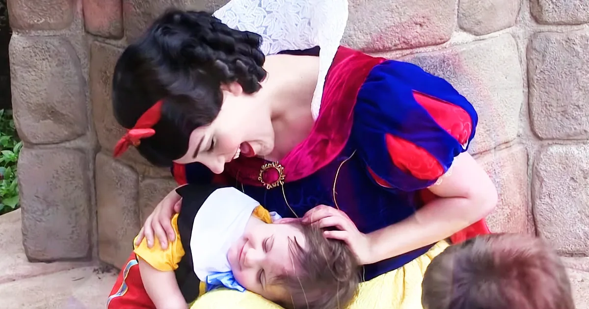 Shy Autistic Toddler Falls Head-Over-Heels in Love With Snow White at Disney World