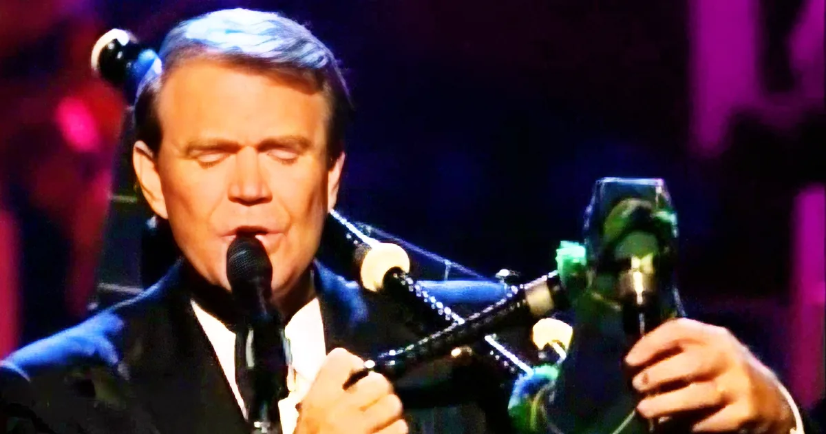 The Rhinestone Cowboy Brings Chills With His Glorious Bagpipe Solo of 'Amazing Grace'