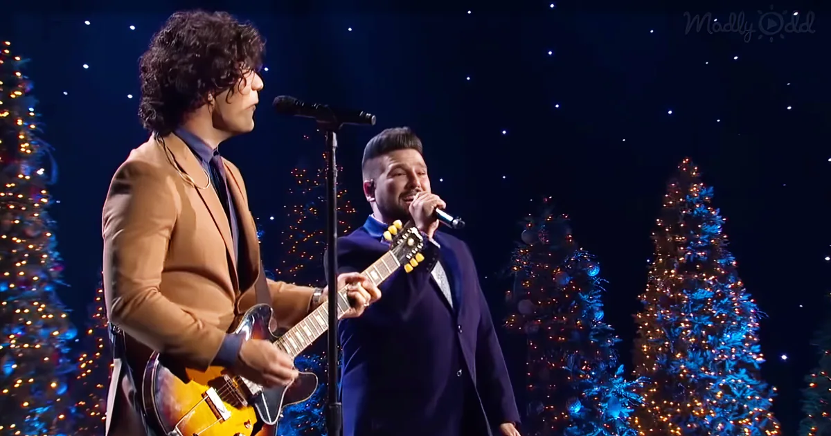 Dan + Shay 2018 CMA Christmas