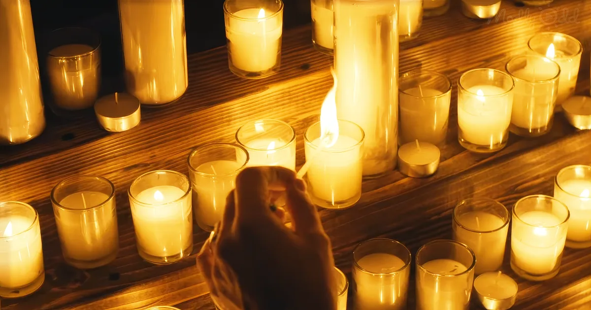 The First Noel - Candles