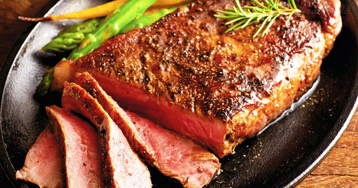 How to Prepare Perfect Steaks in a Cast Iron Skillet (There's 1 Secret You Probably Don't Know)