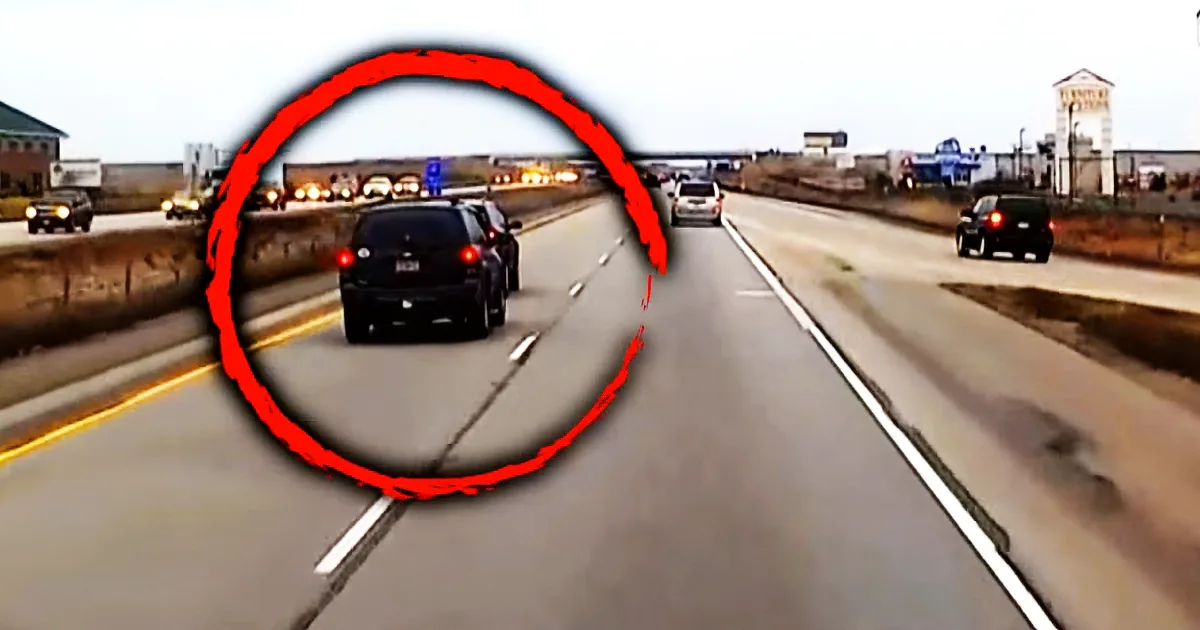Speeding Car Tailgates Too Close for Comfort -- Then the Other Driver Decides He''s Had Enough