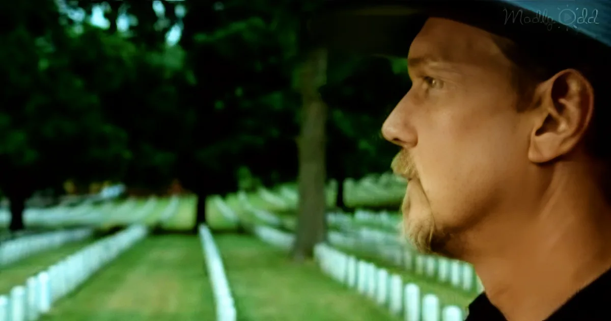 Teary-Eyed Superstar Honors Fallen Soldiers With Powerful 'Arlington' Performance