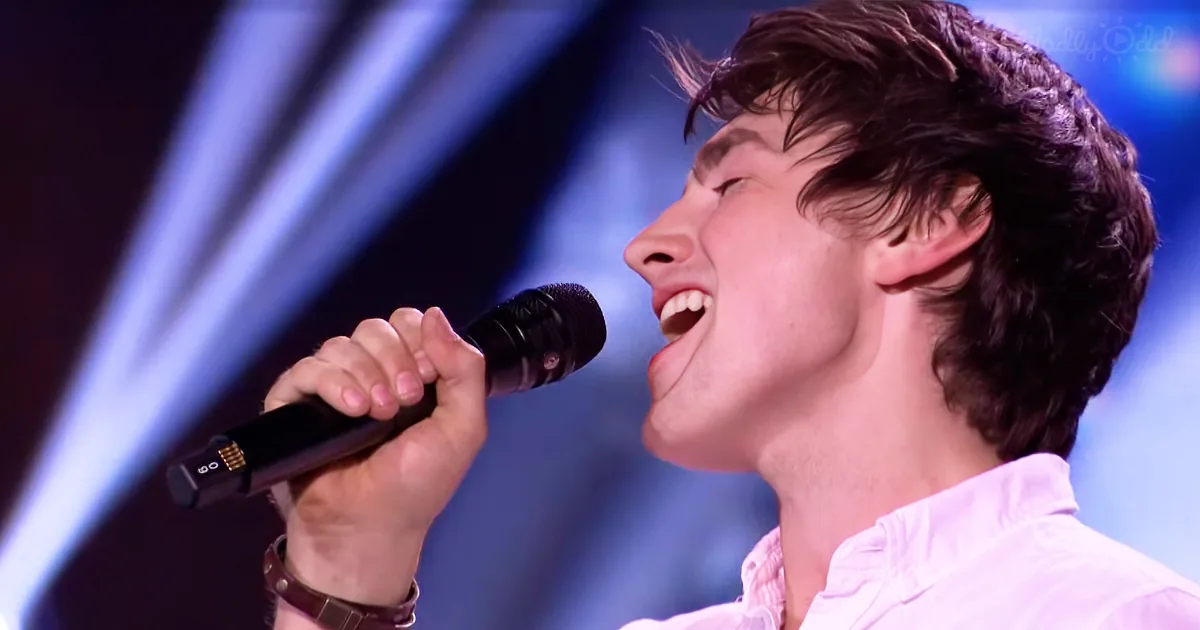 Simon Cowell Says This 21-Year-Old Irish Plumber Has the Best Voice of Any Singer He's Ever Heard