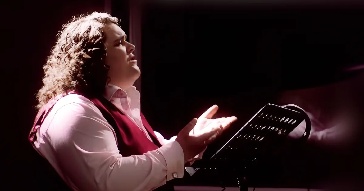 ''Got Talent' Powerhouse Jonathan Antoine Sings Chilling Rendition of 'Hallelujah' and It's Giving the Internet Goosebumps'