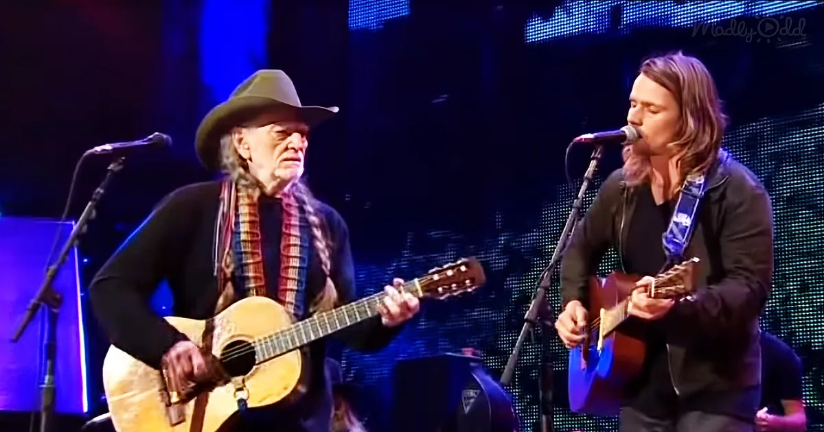 Willie Nelson''s Haunting Duet With Son Is Bringing Everyone to Tears
