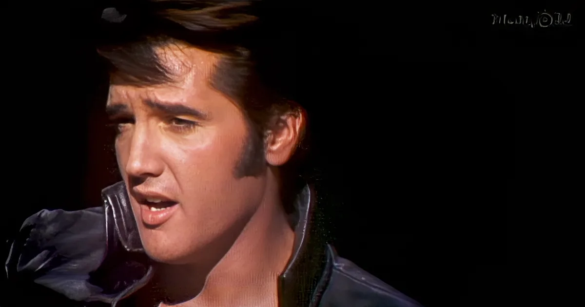 Elvis Presley Sings 'Are You Lonesome Tonight?' -- Talk About Beautiful... My God, He Is Breathtaking!