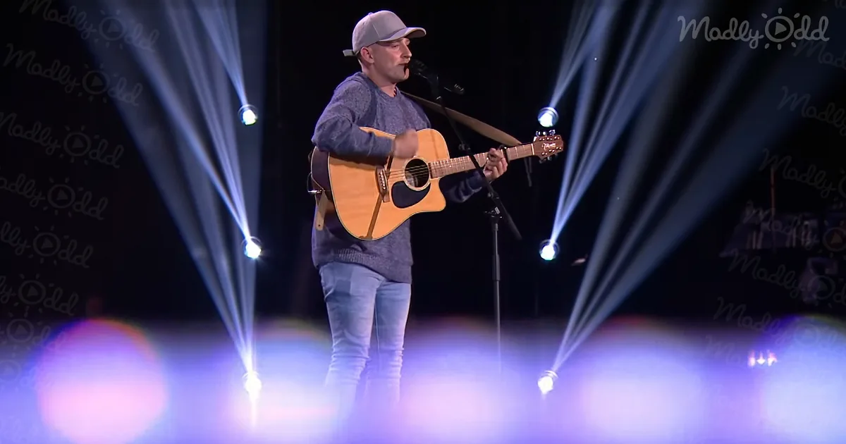 The Music Comes to a Screeching Halt When 'X Factor' Contestant Falls off Stage