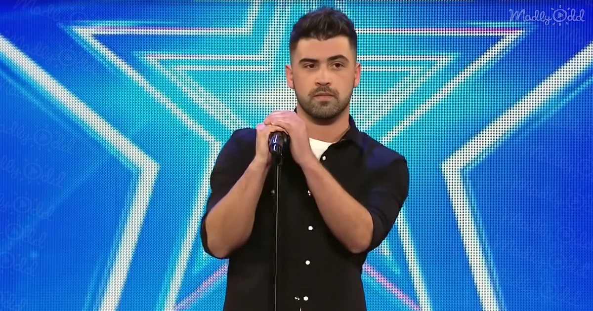 ''Got Talent' Hunk Earns Golden Buzzer With an Act That's Easy on the Ears and Eyes'