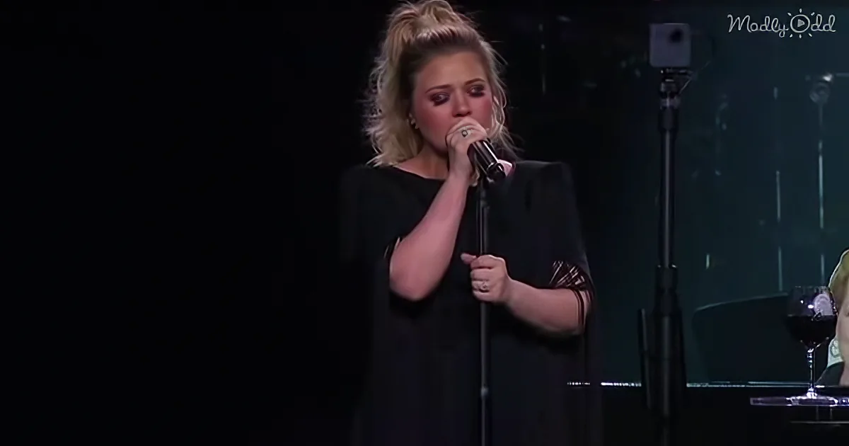Kelly Clarkson''s Raw Cover of ''Dancing on My Own'' Will Give You Chills