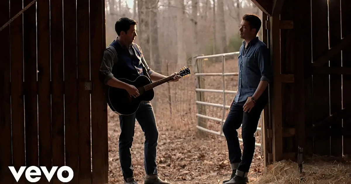 Twin Brothers From Hgtv Released Their 1st Song. I Couldn't Help My Tears by the End