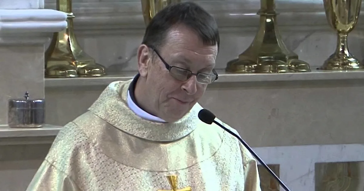 This Priest Walked in to Conduct the Wedding. but When He Did This? Everyone Was in Shock!