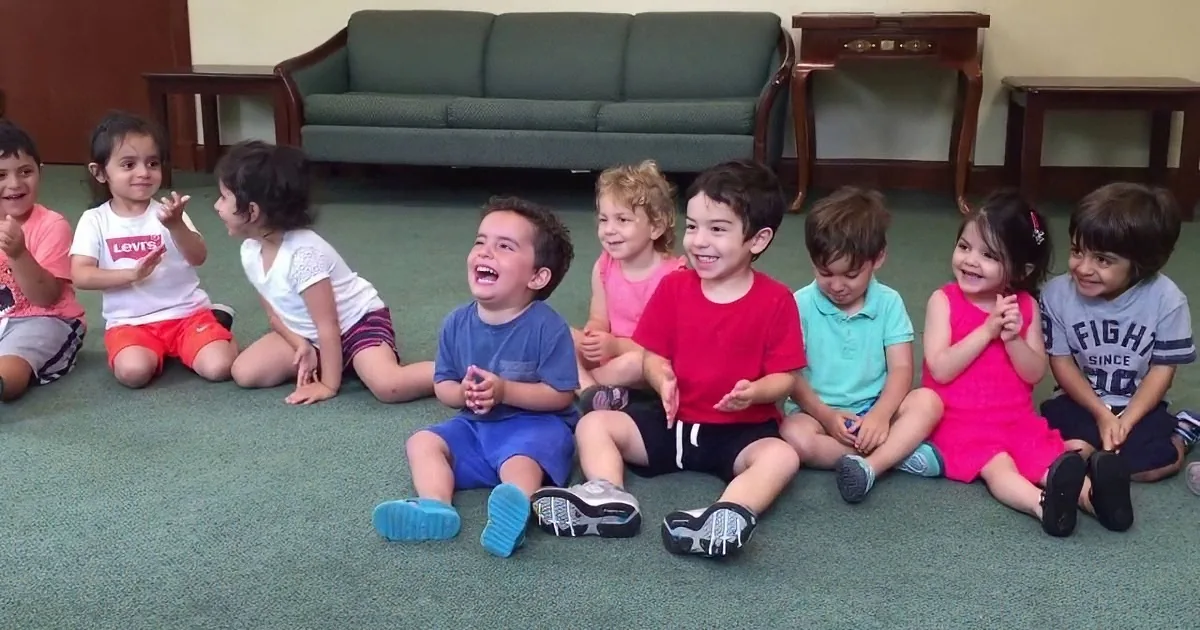 Teacher Told Them to Clap Their Hands. but Don''t Take Your Eyes off That Boy in the Blue Shirt!