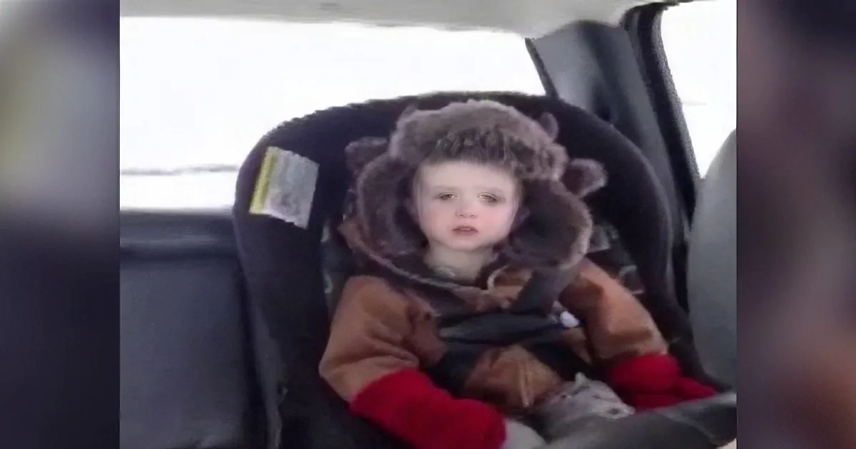 Little Boy Was Trying Hard Not to Sleep on His Road Trip, Until Dad Spoke 3 Simple Words
