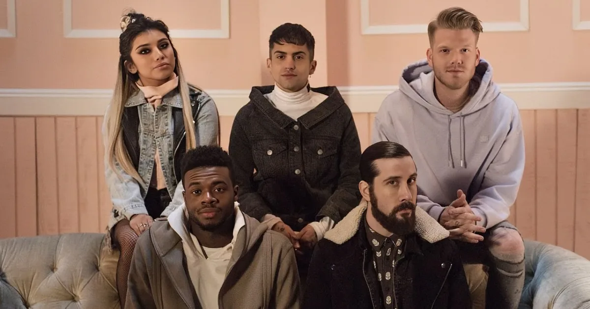 They Sat Down Together. but When Pentatonix Started Singing This Legendary Song by Queen