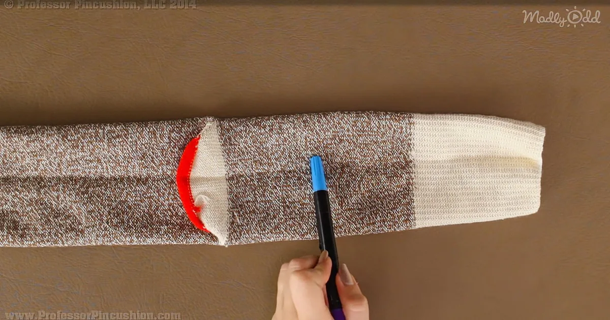 Diy Sock Cat Is Purrrrfectly Sweet and Looking for You to Make Him (Video)