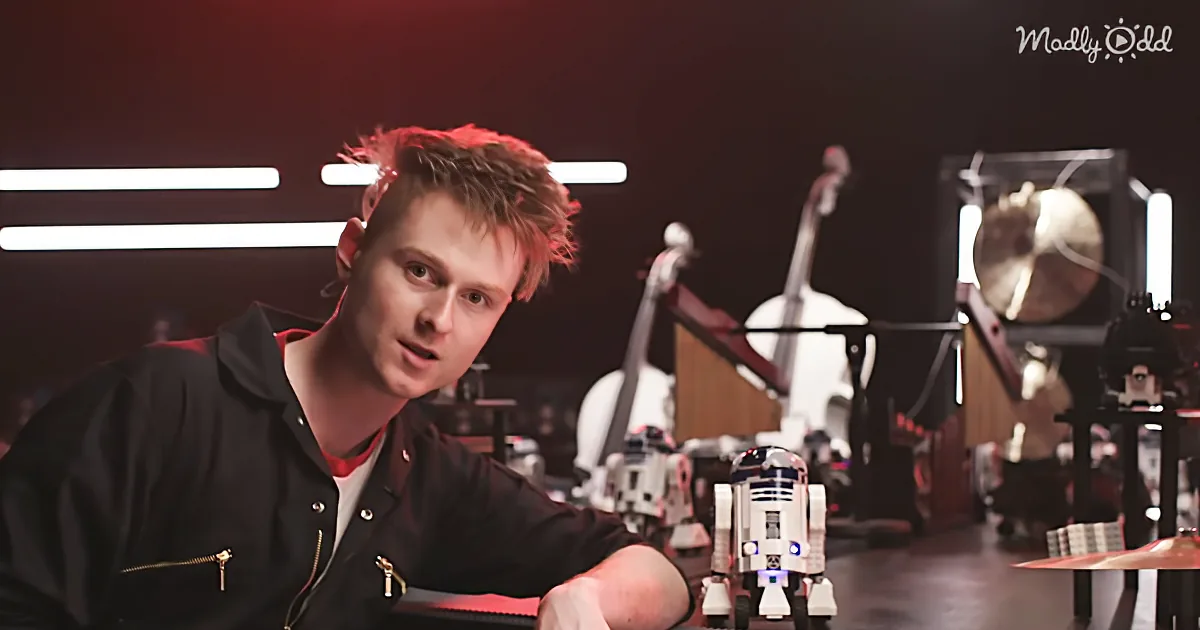 Inventor Hacks 95 Lego Droids to Perform ''Star Wars'' Theme in Perfect Harmony