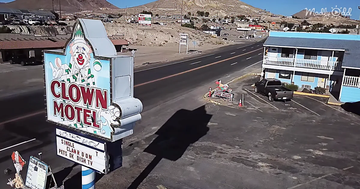 The Clown Motel... Somewhat Run-Down, Haunted, and Next to a Cemetery