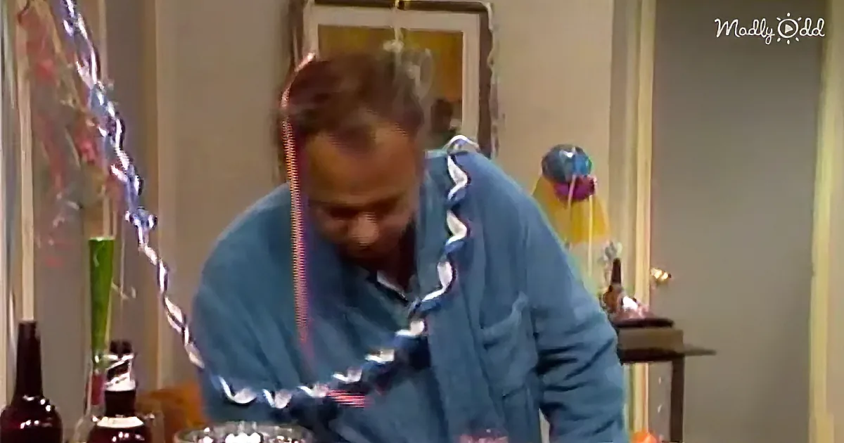 Comedy's Leading Lady Carol Burnett Goes Door-to-Door Cracking up the Internet
