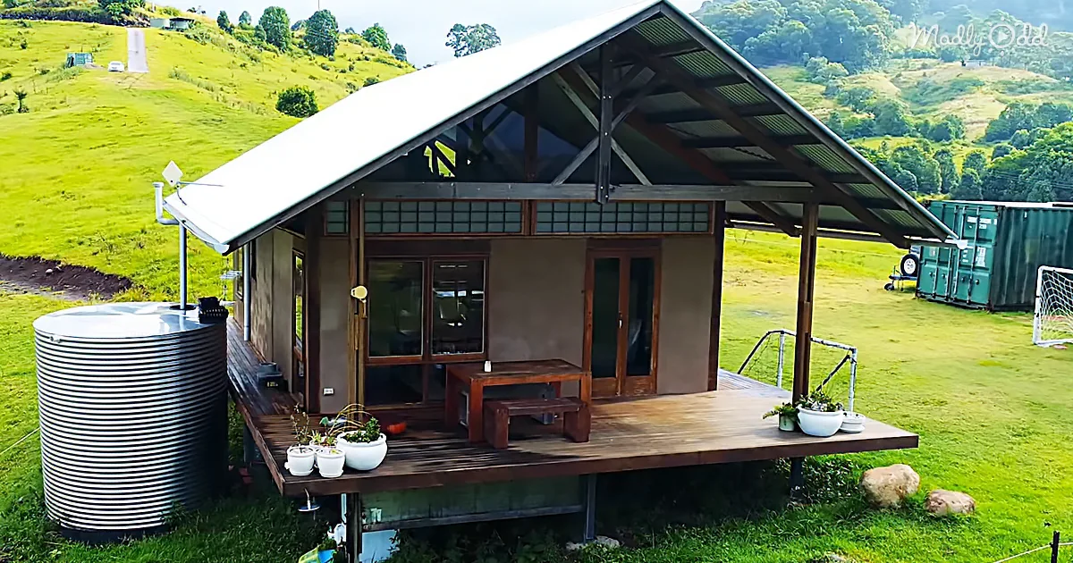 Couple Builds Tiny Home out of Hemp