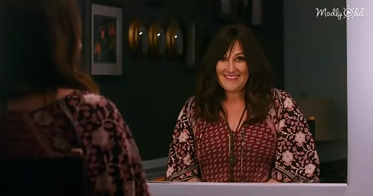 Stepping up to the Mic, Ricki Lake Takes on 'The X Factor' Celebrity Challenge