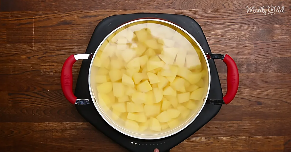 Oh. My. God. That Sieve Trick Made My Mashed Potatoes Sooo Smooth