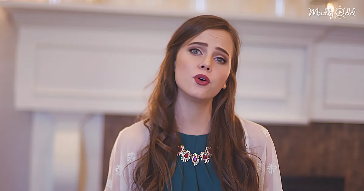 Tiffany Alvord & Maddie Wilson''s Mashup of ''Mary Did You Know'' & ''Away in a Manger'' Astounds