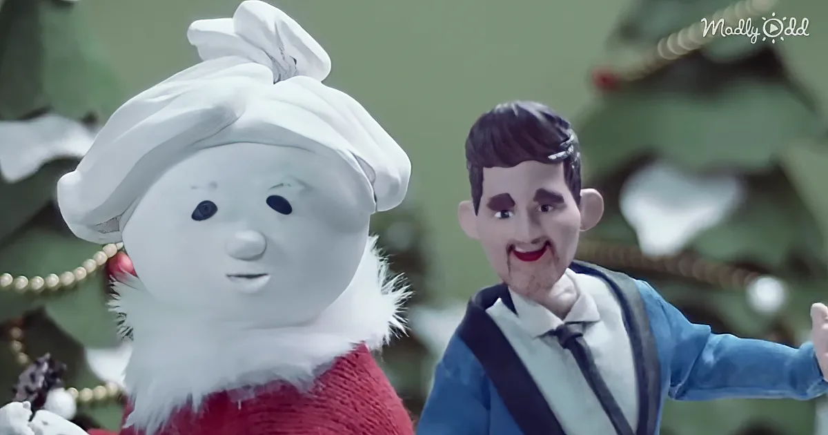 Michael Bublé Sings a Rendition of 'White Christmas' Just Like the Ones We Used to Know