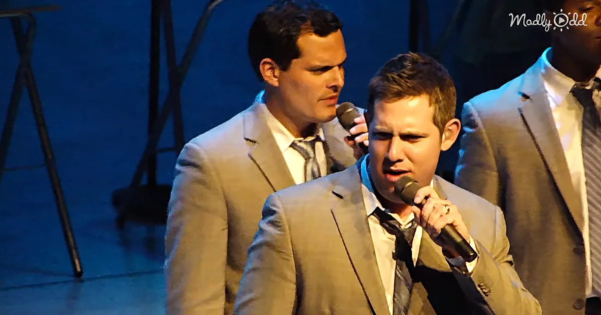 10 Men Sing 'The Lion Sleeps Tonight' Amazing With Otherworldly Harmony